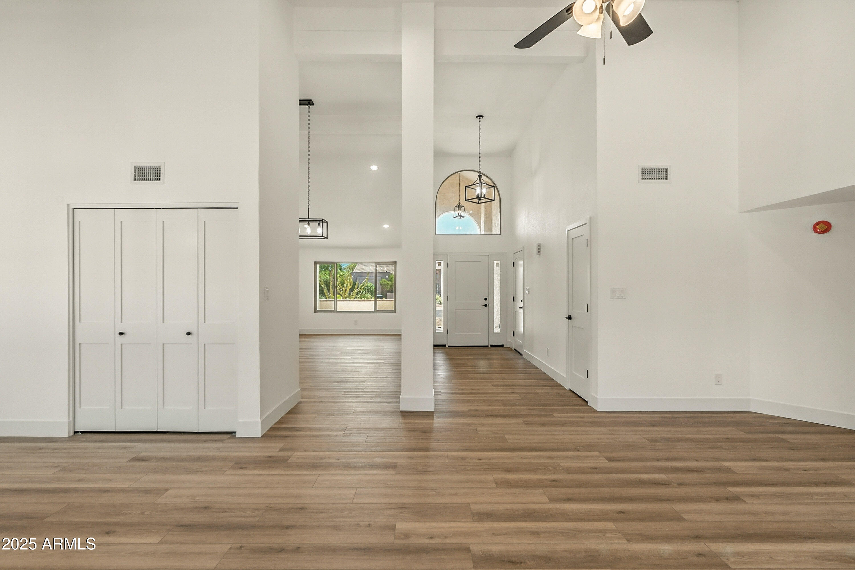 11128 E SAHUARO Drive