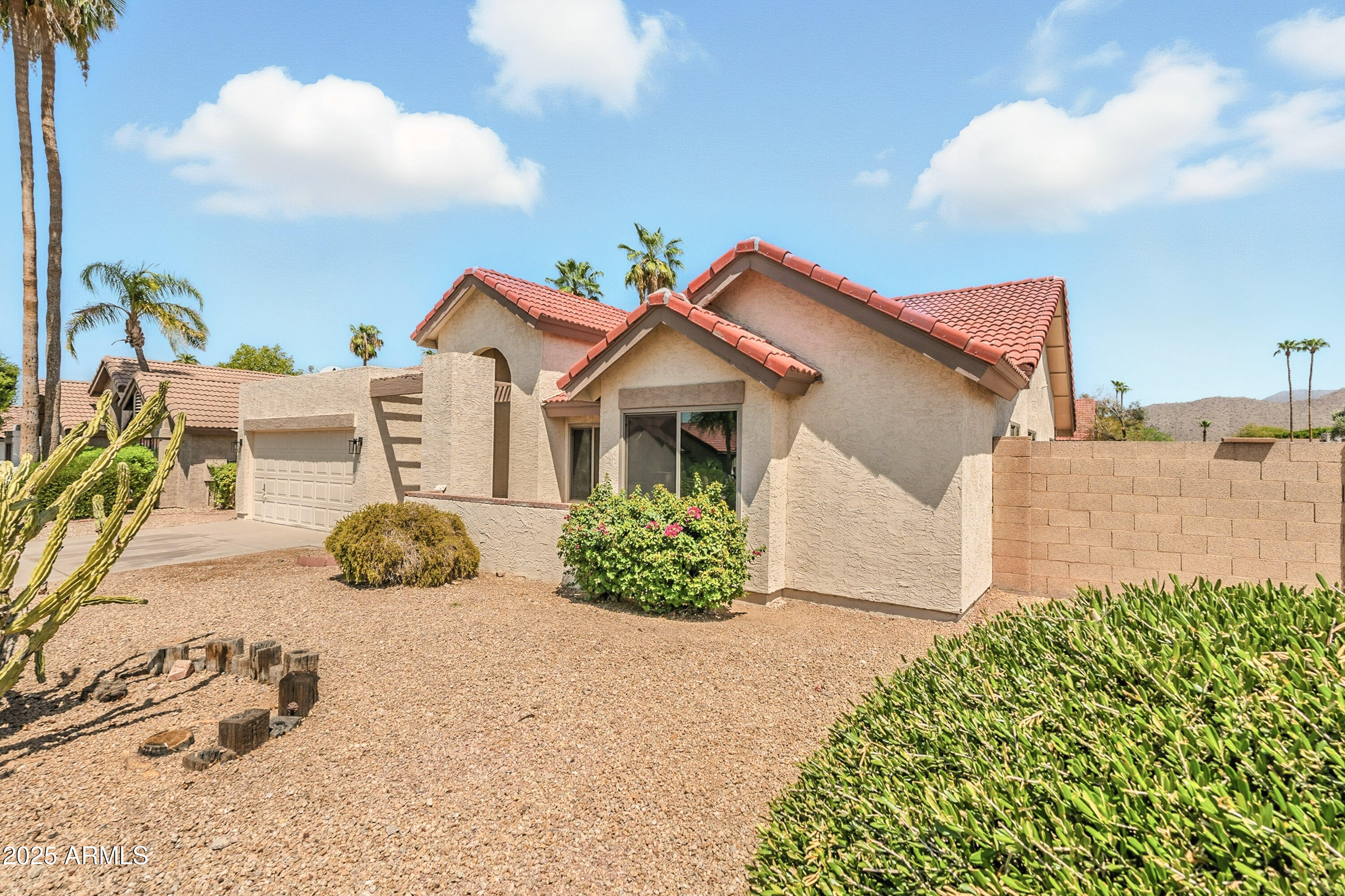 11128 E SAHUARO Drive