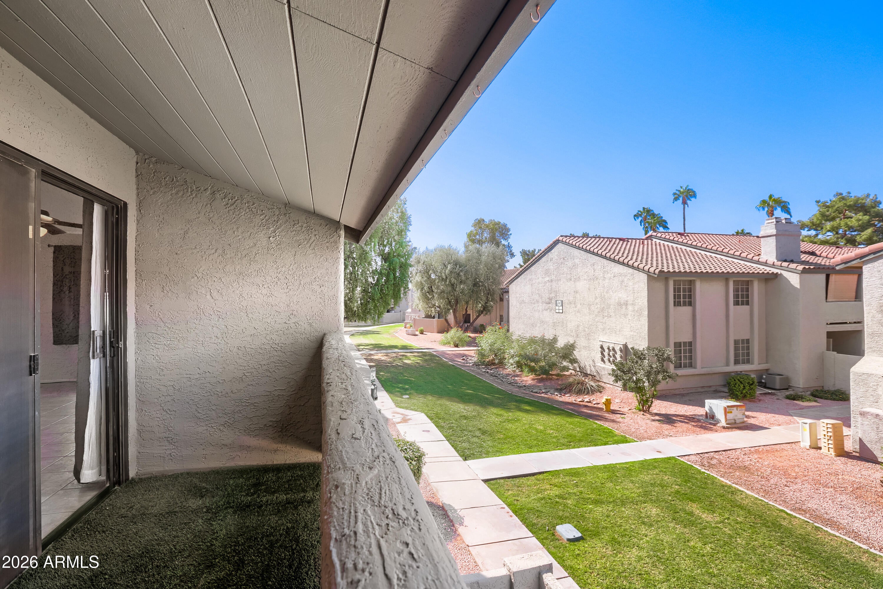 533 W GUADALUPE Road 2044