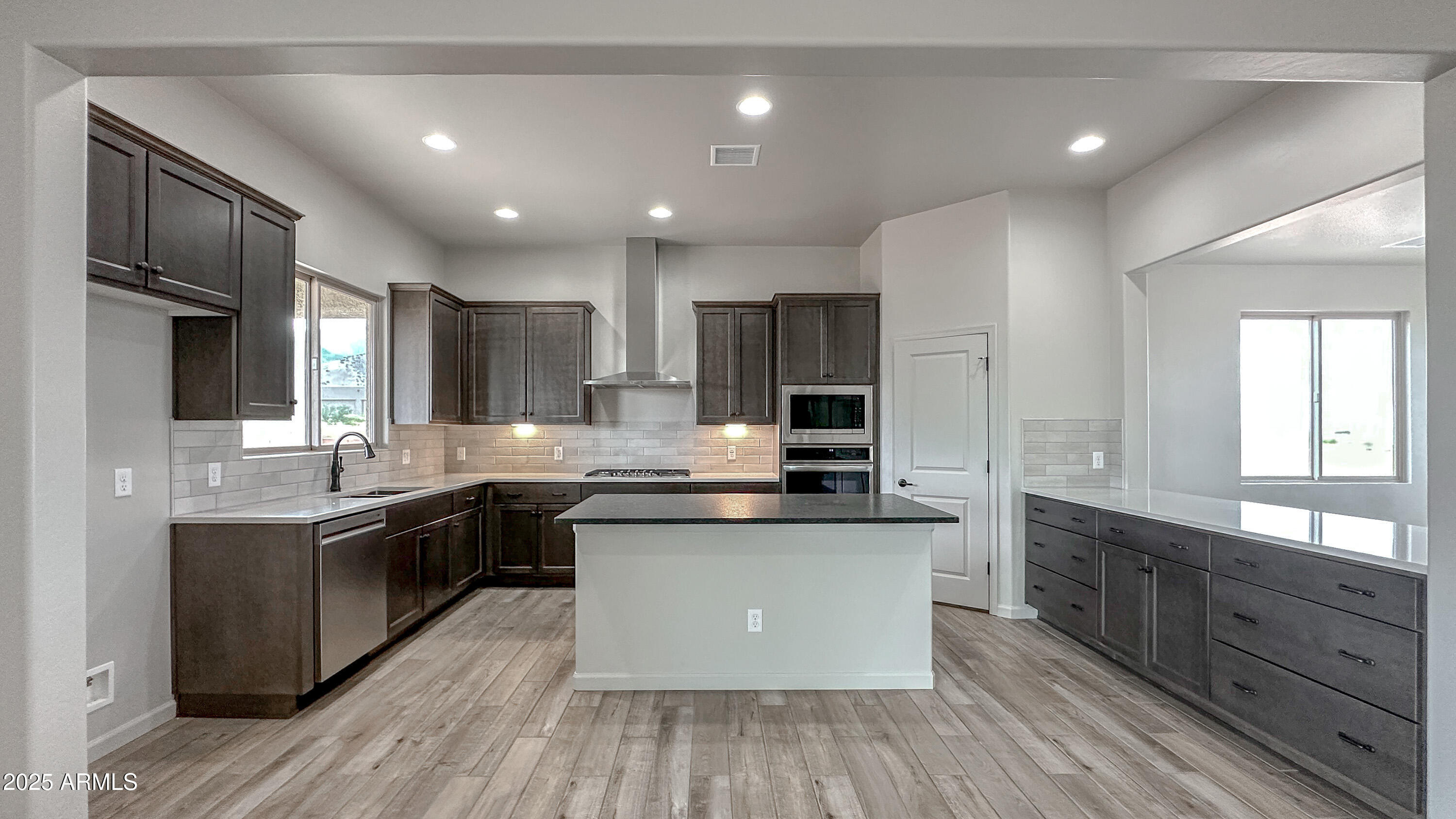 WILD HORSE 2 - Residential