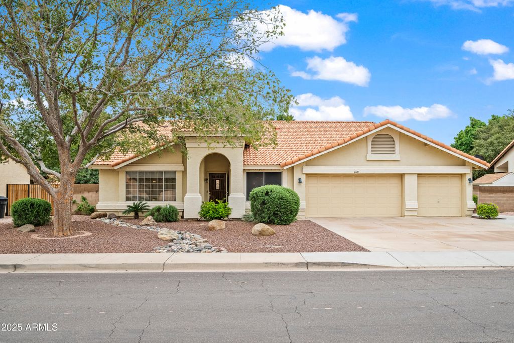 Photo of 2631 E Northridge Street, Mesa, AZ 85213 (MLS # 6951111)