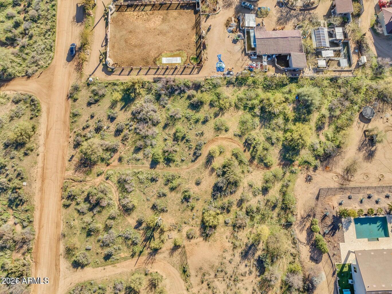 13813 E WESTLAND Road -