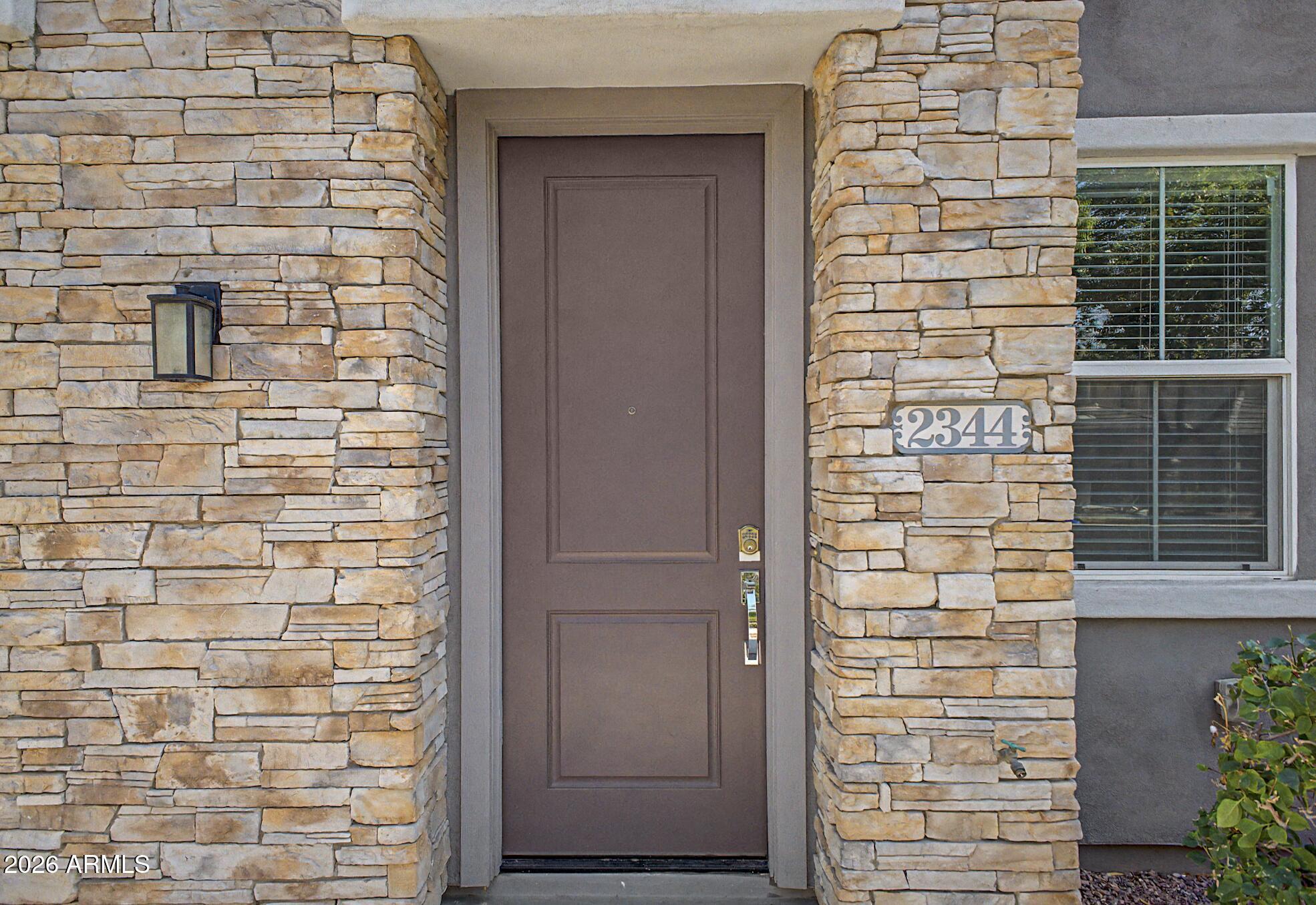 2344 E HIDALGO Avenue