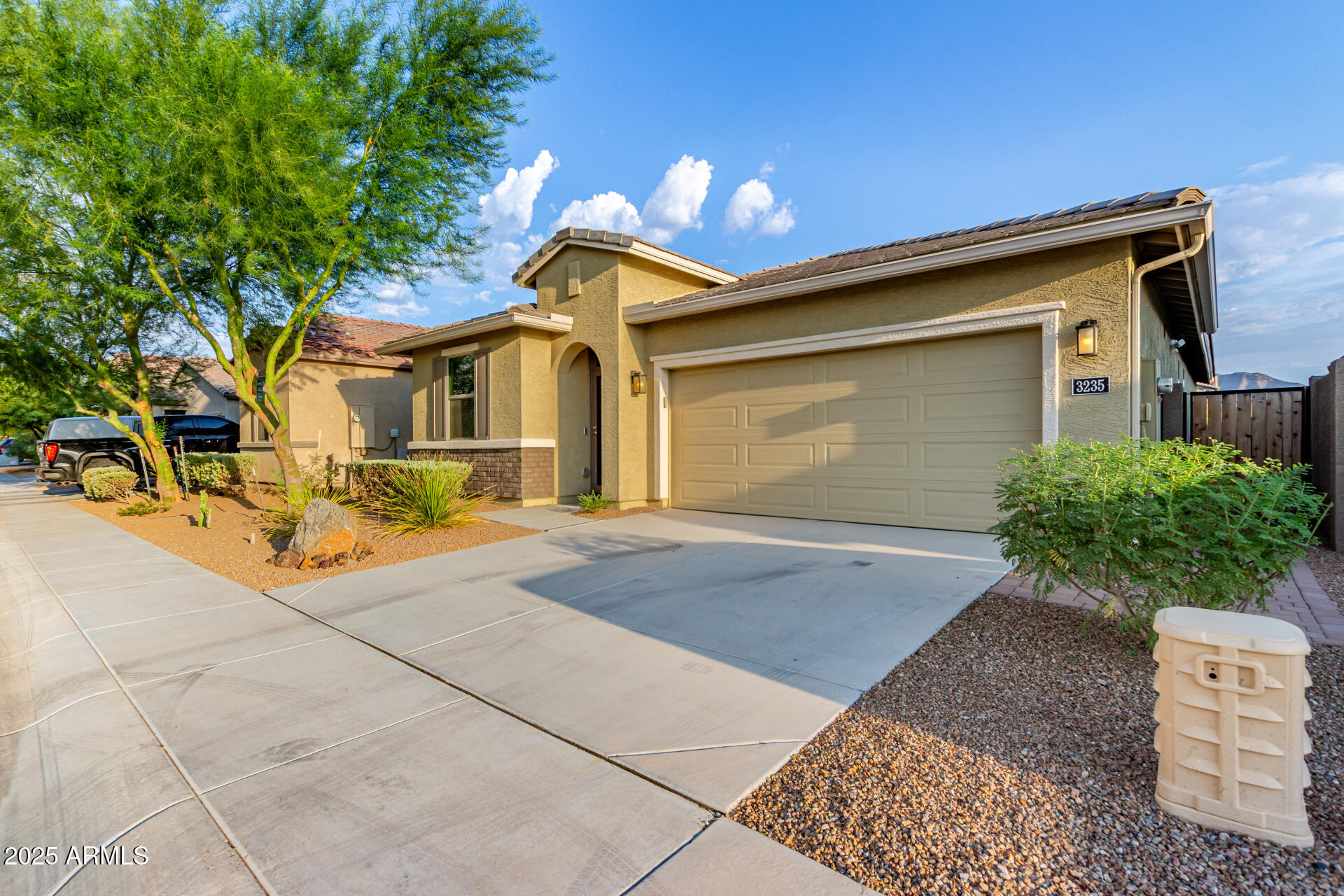 3235 W CARTER Road