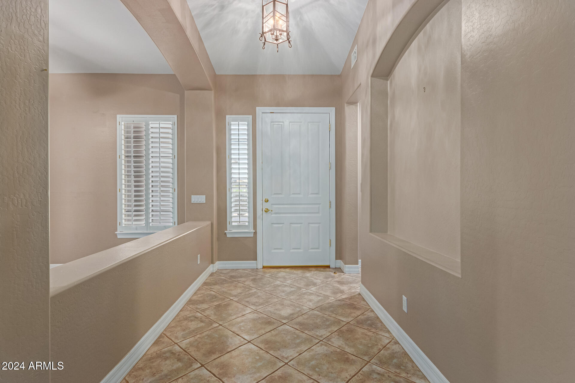 2237 N CALLE LARGO --