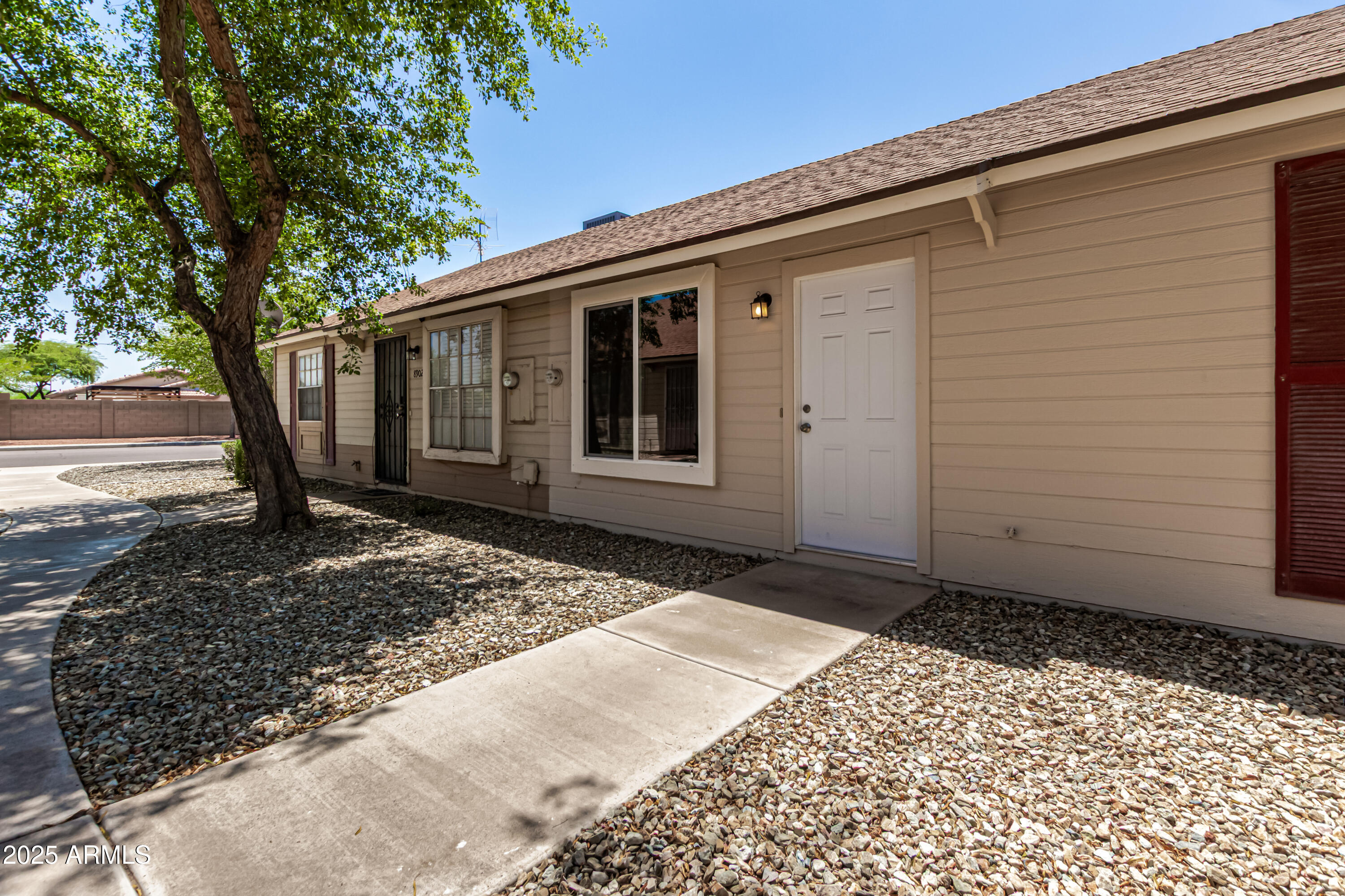 8908 W LOMA Lane