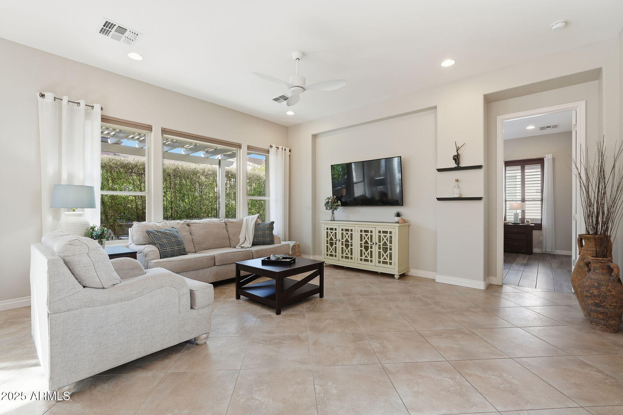 1435 E ARTEMIS Trail