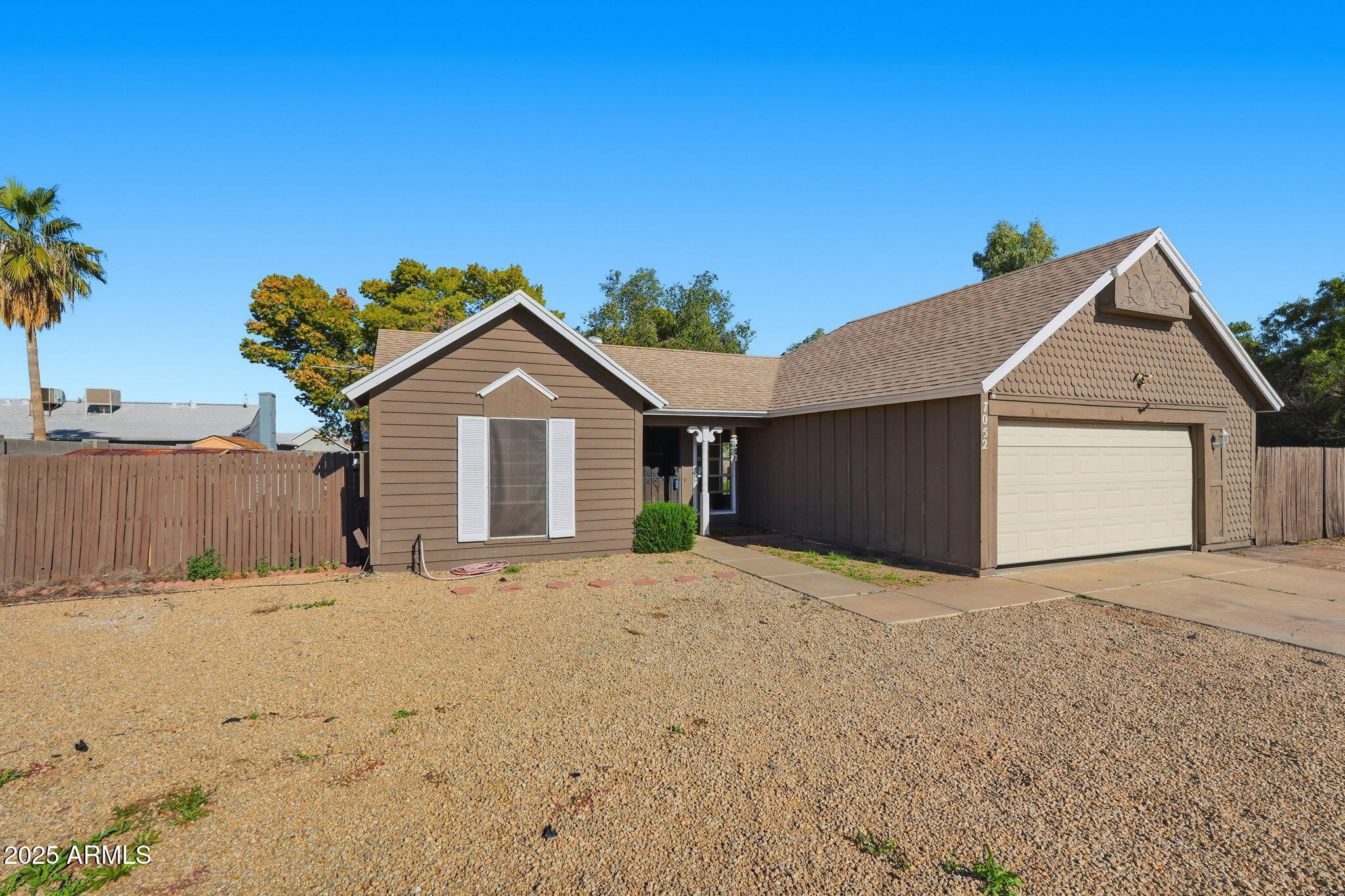 7052 W TURQUOISE Avenue