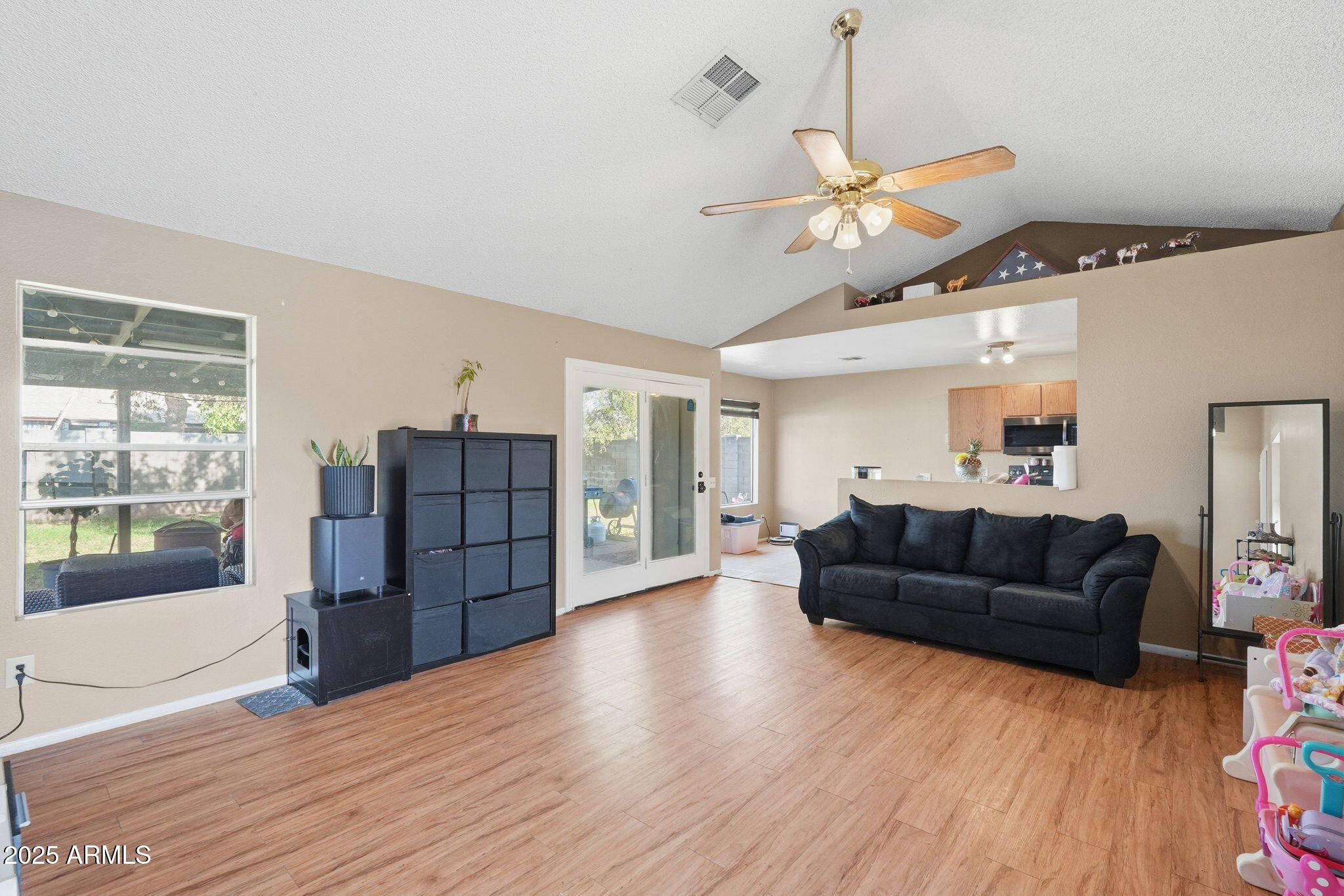 7052 W TURQUOISE Avenue