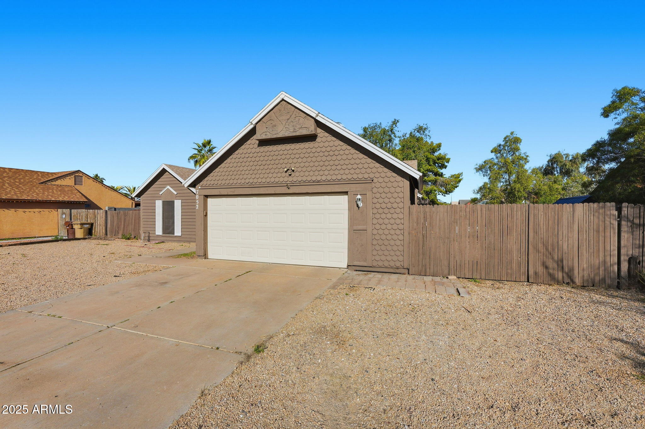 7052 W TURQUOISE Avenue