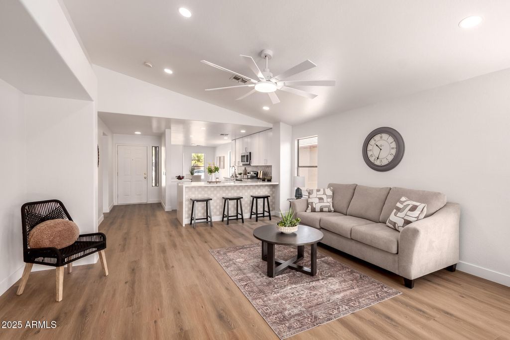 Photo of 11003 W Griswold Road, Peoria, AZ 85345 (MLS # 6931138)