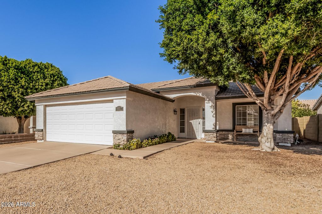 Photo of 2284 E Stottler Drive, Gilbert, AZ 85296 (MLS # 6968683)