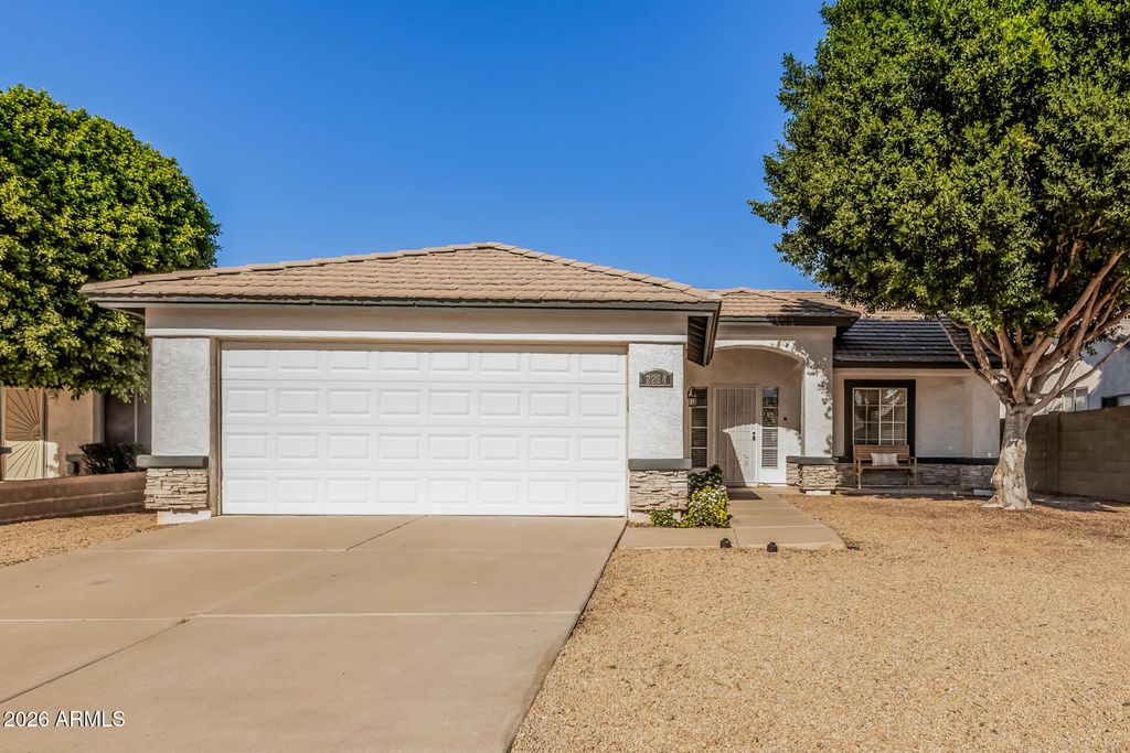 Photo of 2284 E Stottler Drive, Gilbert, AZ 85296 (MLS # 6968683)