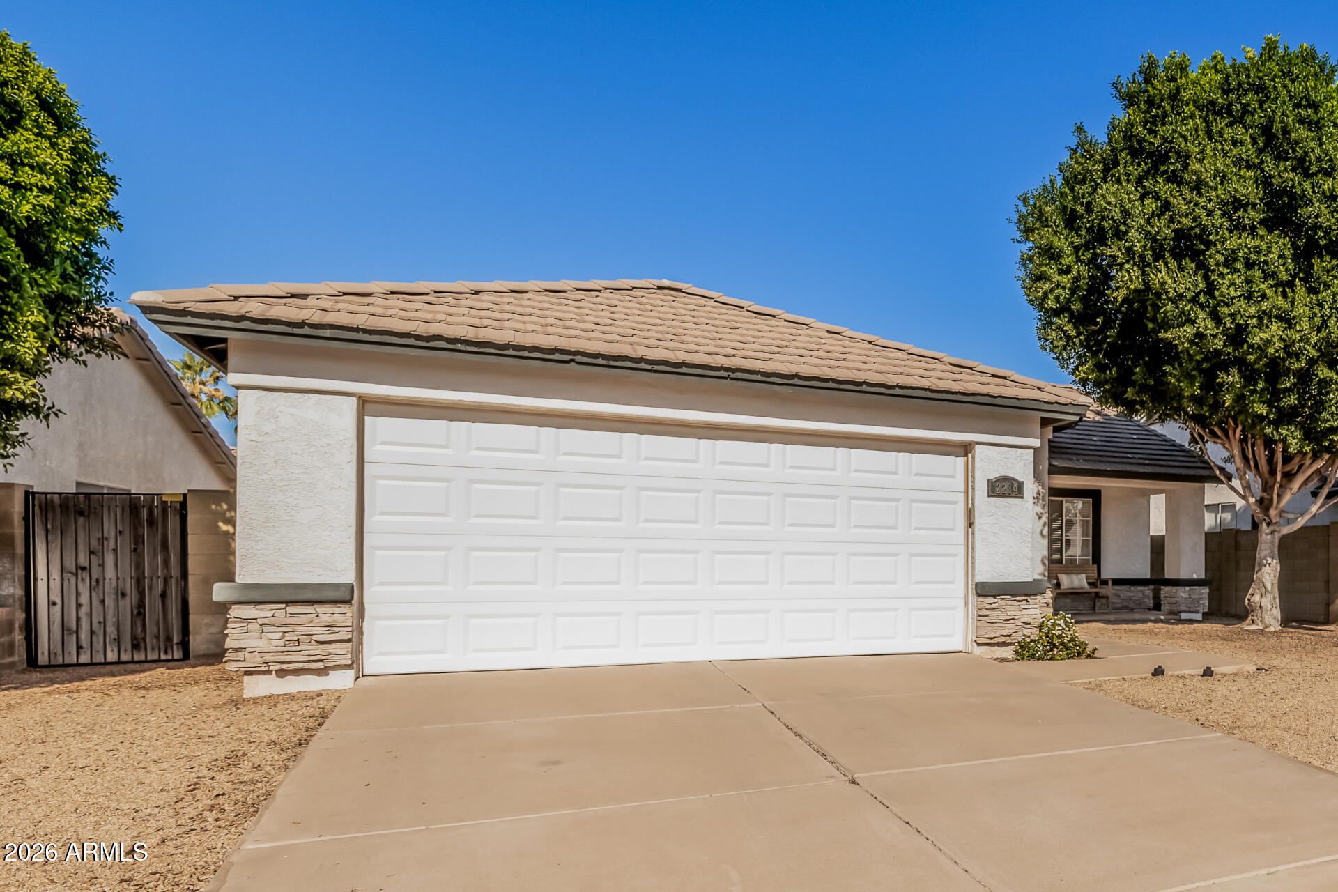 2284 E STOTTLER Drive