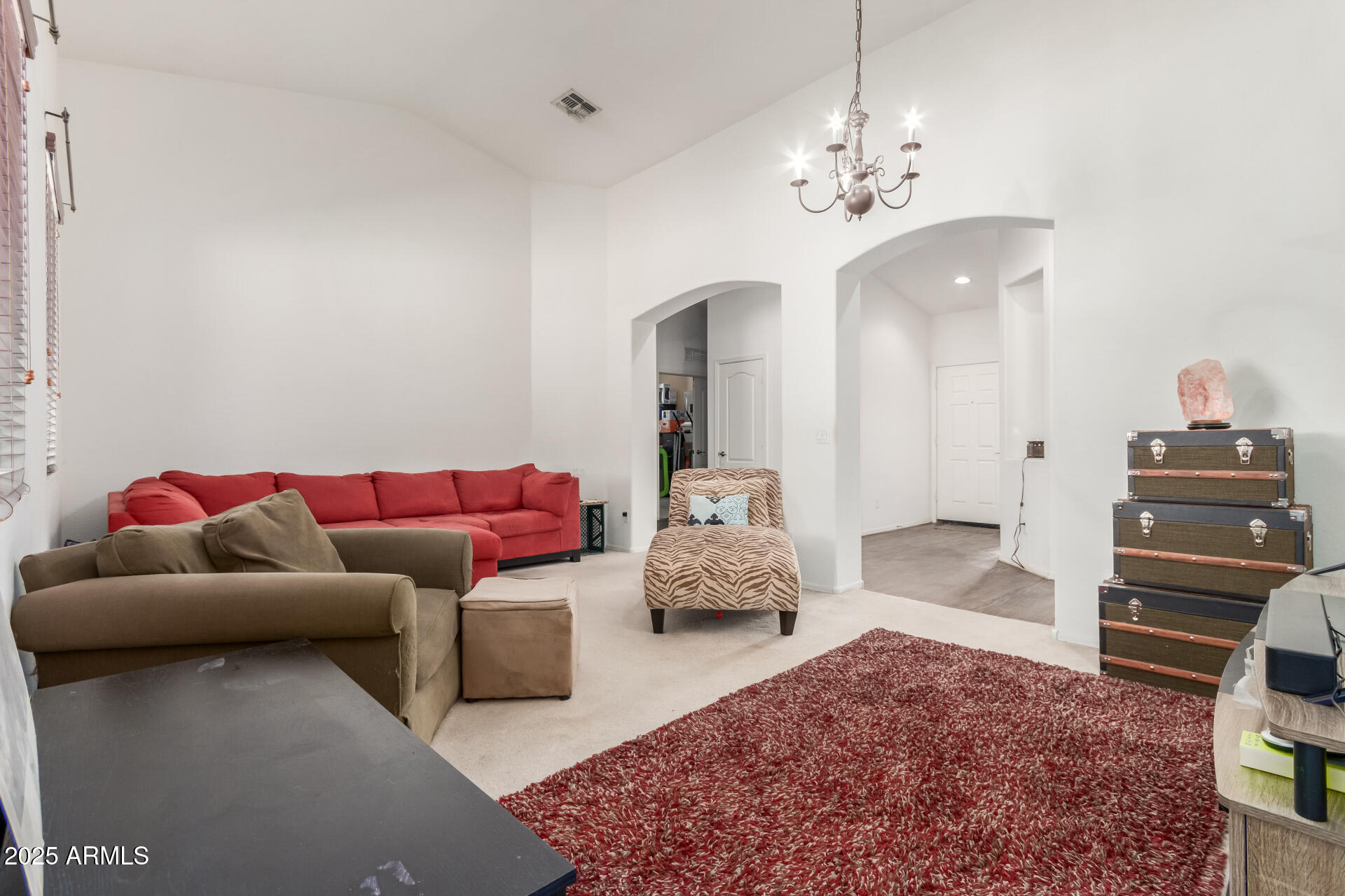 1548 E ELEGANTE Drive