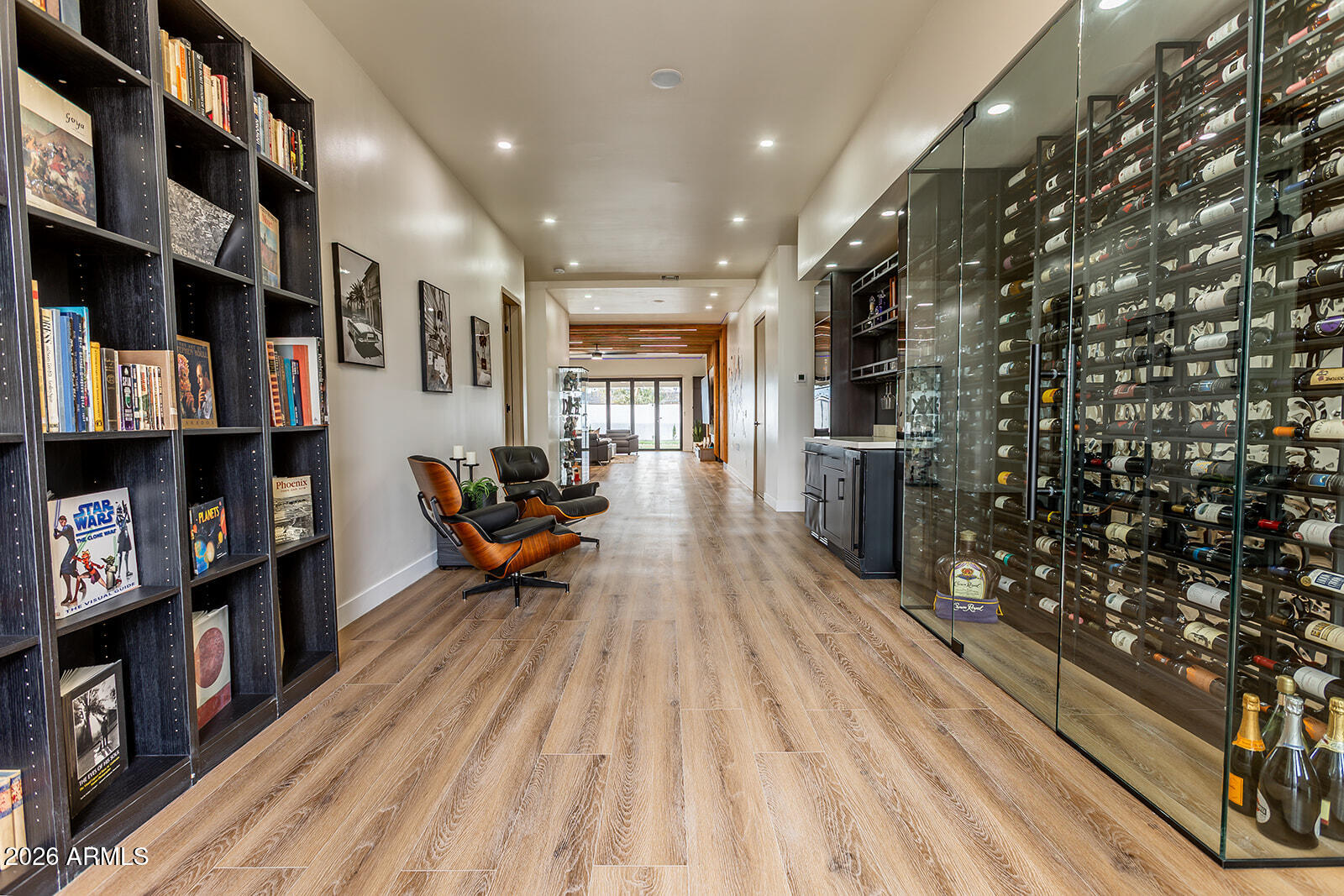 2536 E Indianola Avenue