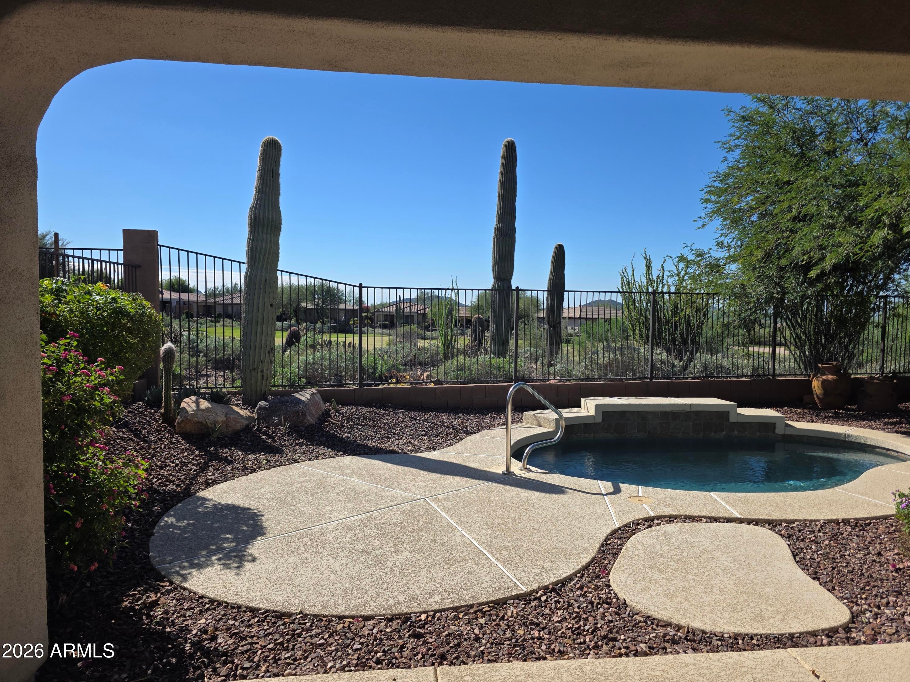 2549 W MYOPIA Court