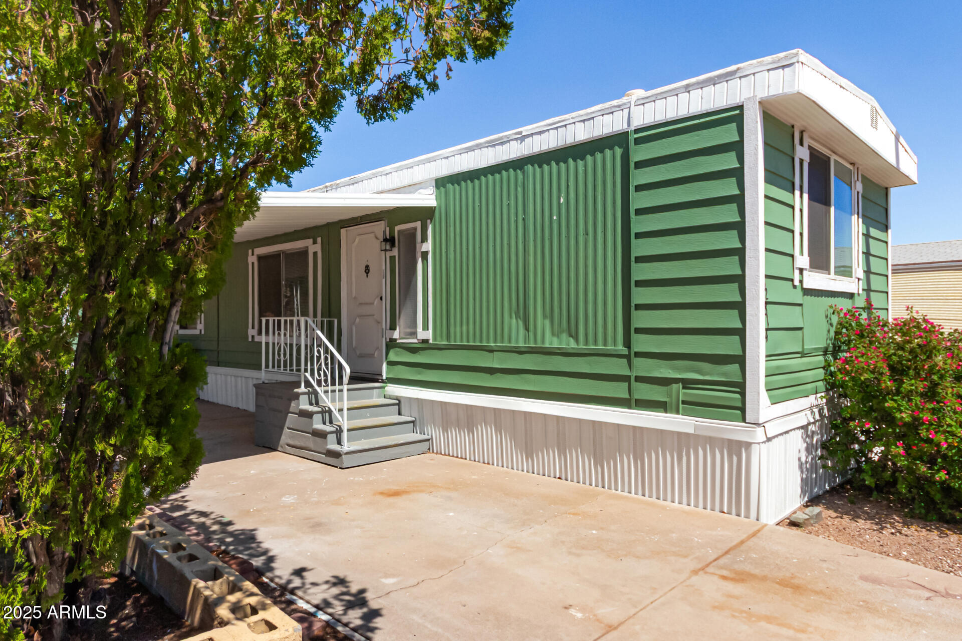 12814 N 19TH Place 19