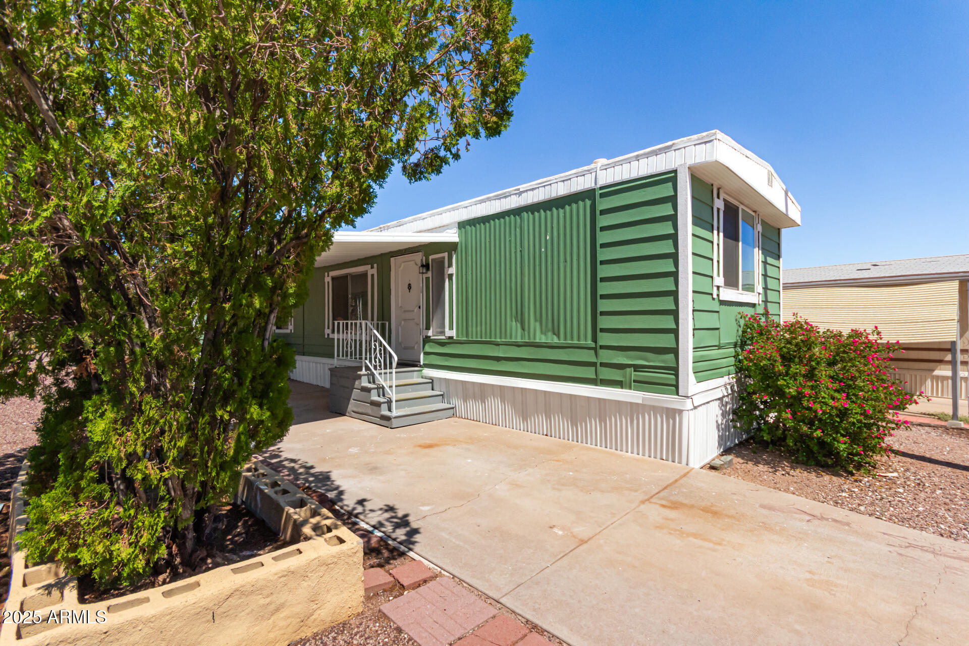 12814 N 19TH Place 19