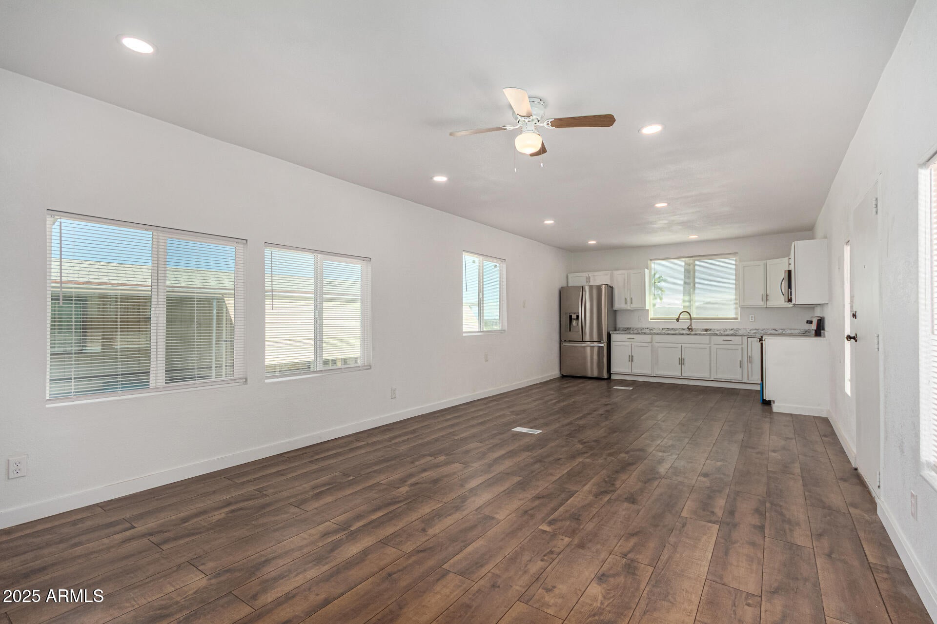 12814 N 19TH Place 19