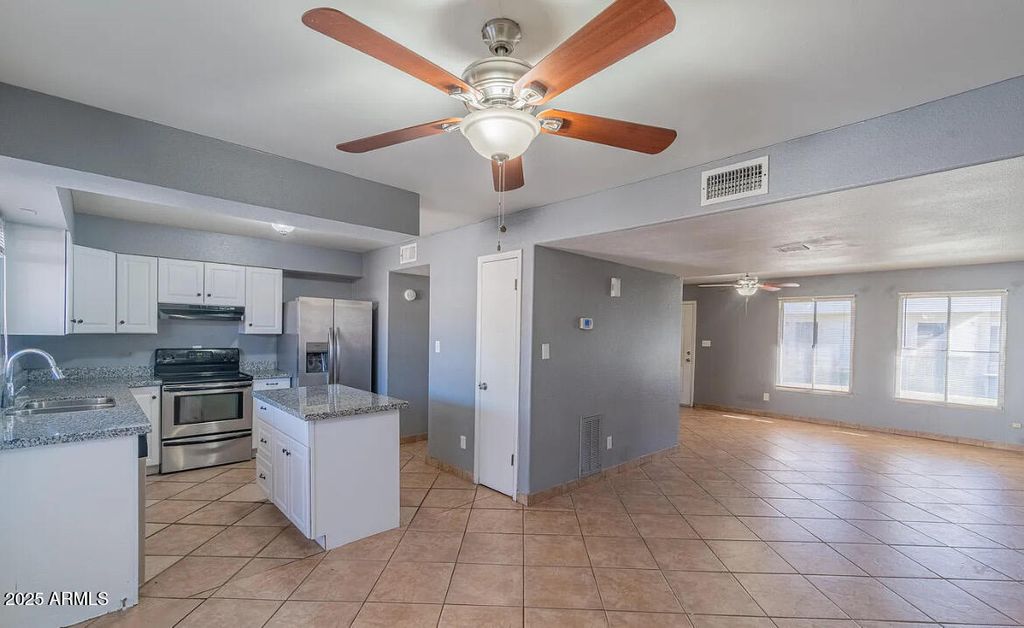 Photo of 6405 S El Camino Drive, Tempe, AZ 85283 (MLS # 6910437)