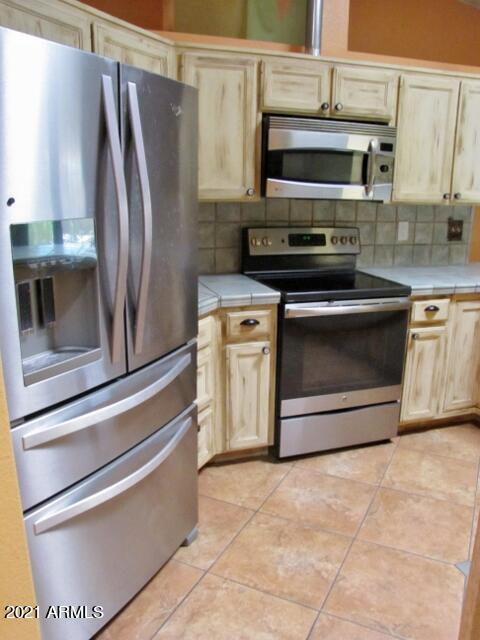 EAGLE RIDGE - Residential Lease