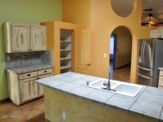 EAGLE RIDGE - Residential Lease