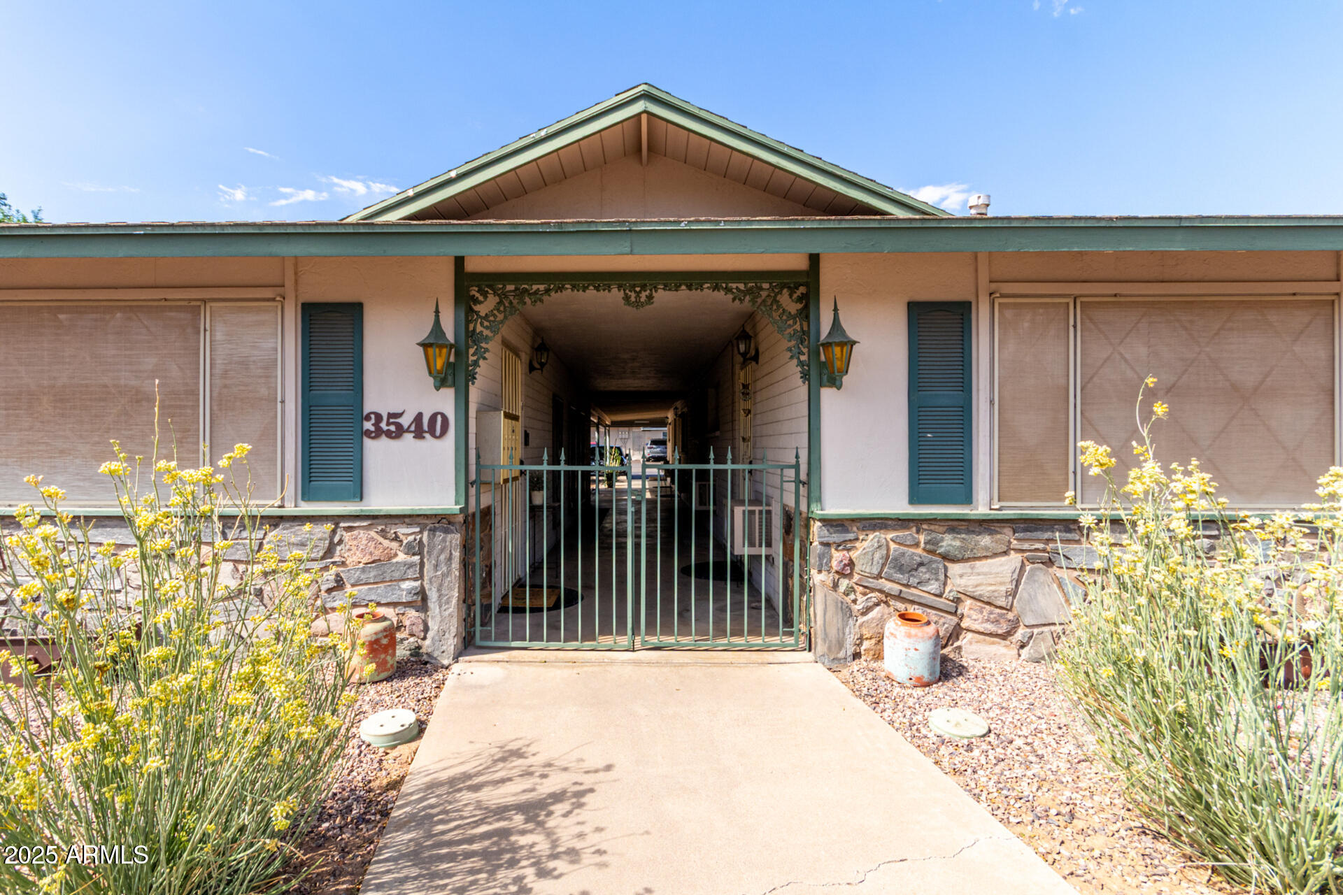 3540 E MONTECITO Avenue 3