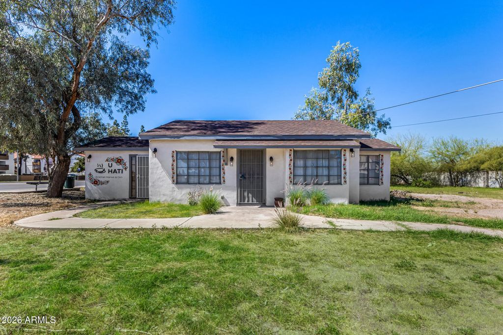 Photo of 1106 N Center Street, Mesa, AZ 85201 (MLS # 6997410)