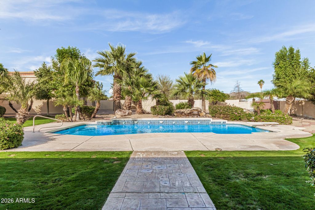 Photo of 5308 W Misty Willow Lane, Glendale, AZ 85310 (MLS # 6968130)