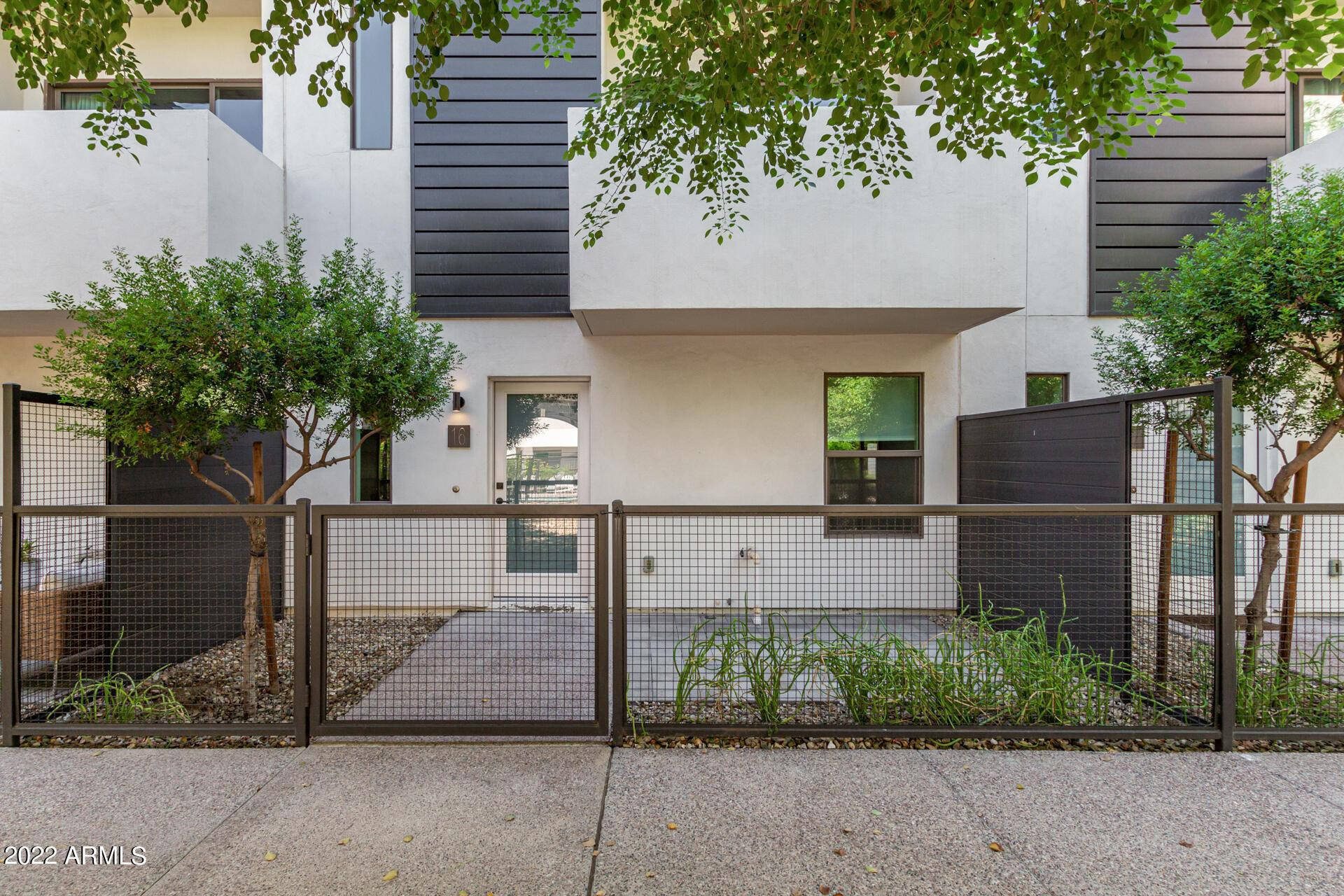 325 E Coronado Road Unit 16