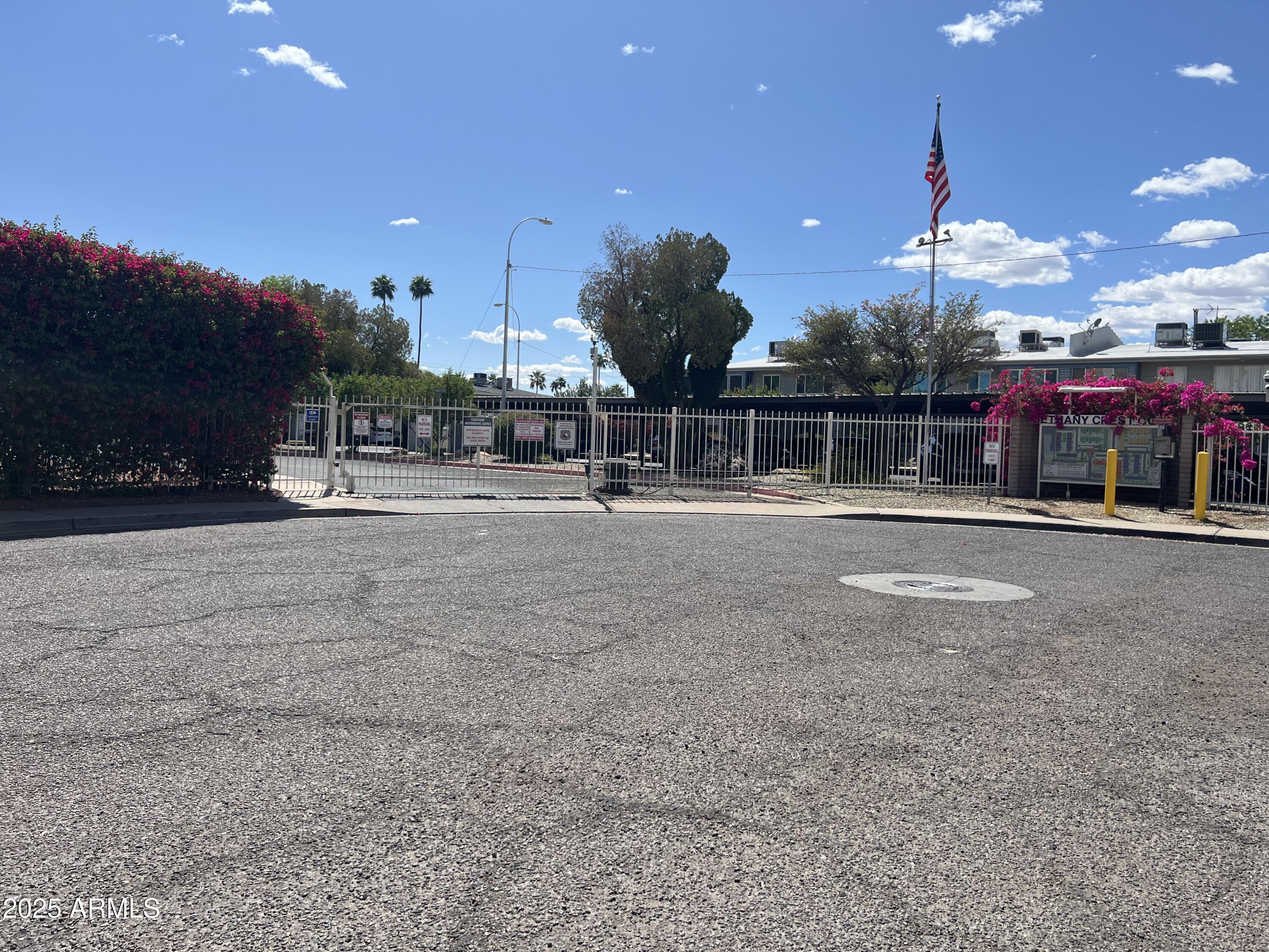 2530 W Berridge Lane E111