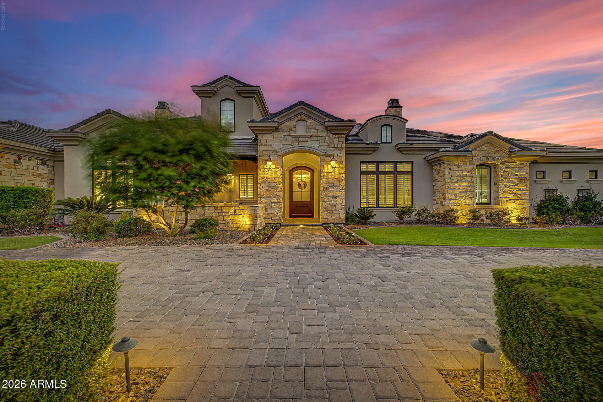 80 N CHURCHILL Court