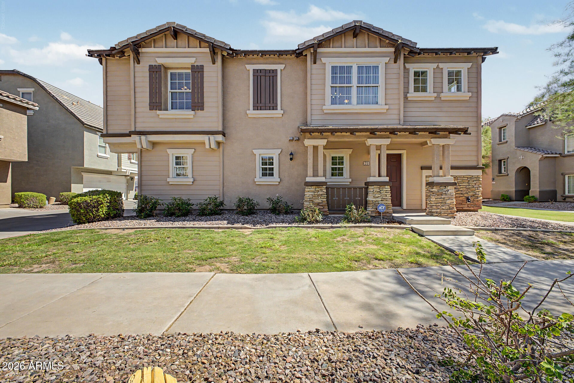 2113 E HUNTINGTON Drive