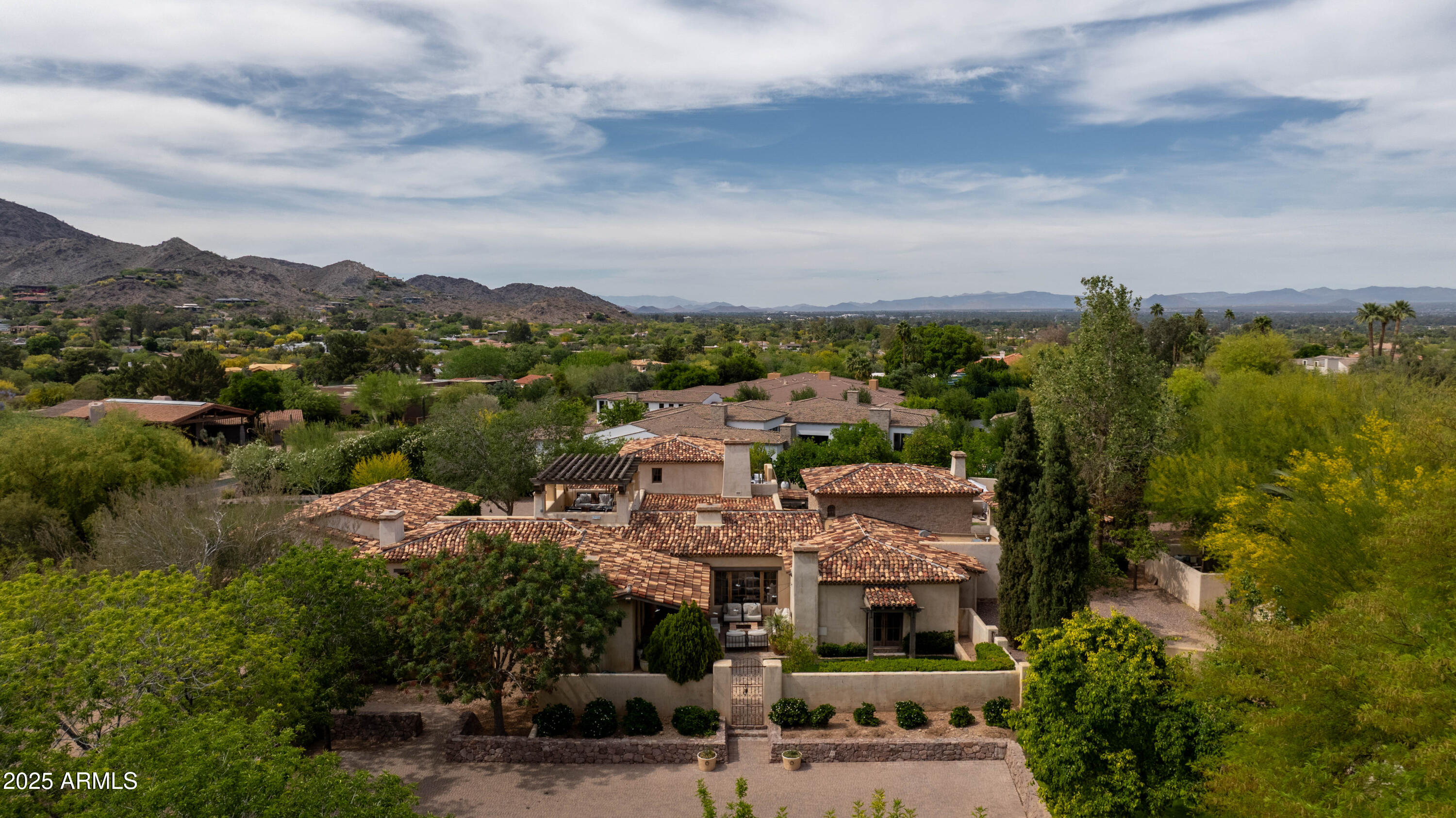 7525 N SHADOW MOUNTAIN Road