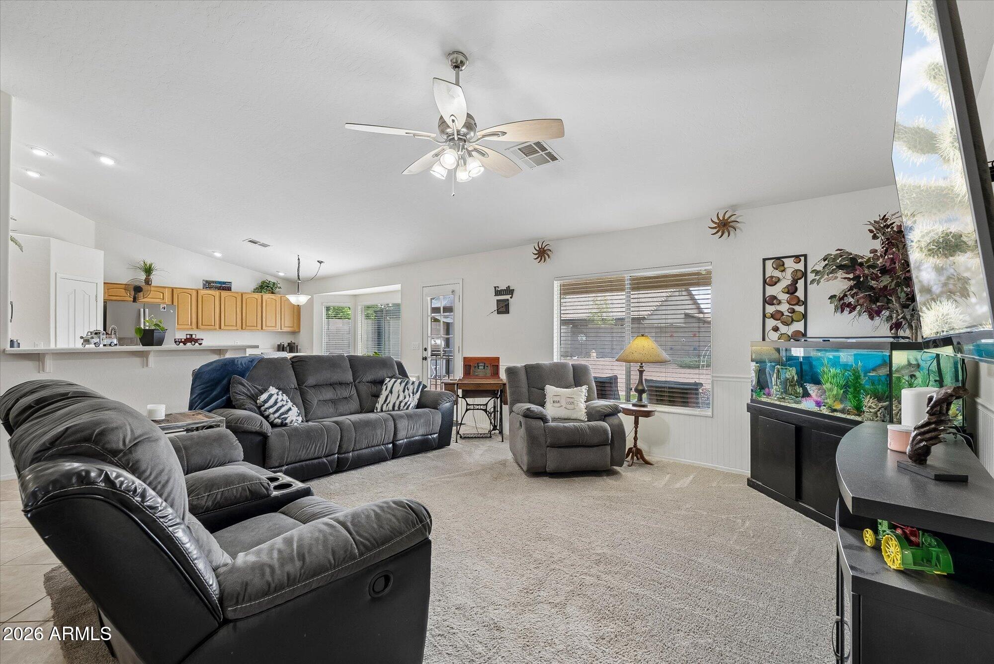 3789 E WHITEHALL Drive