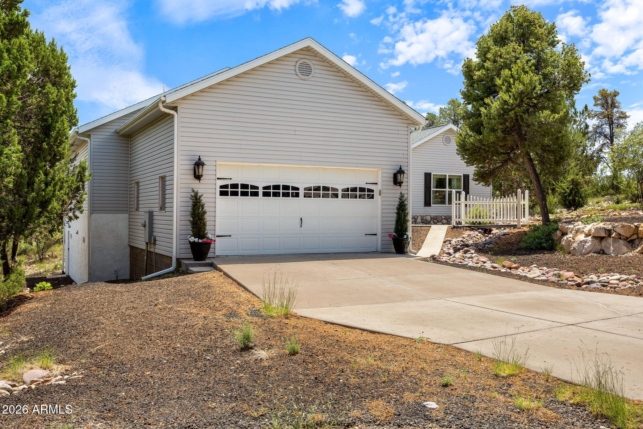 3401 VALLEY VIEW Circle