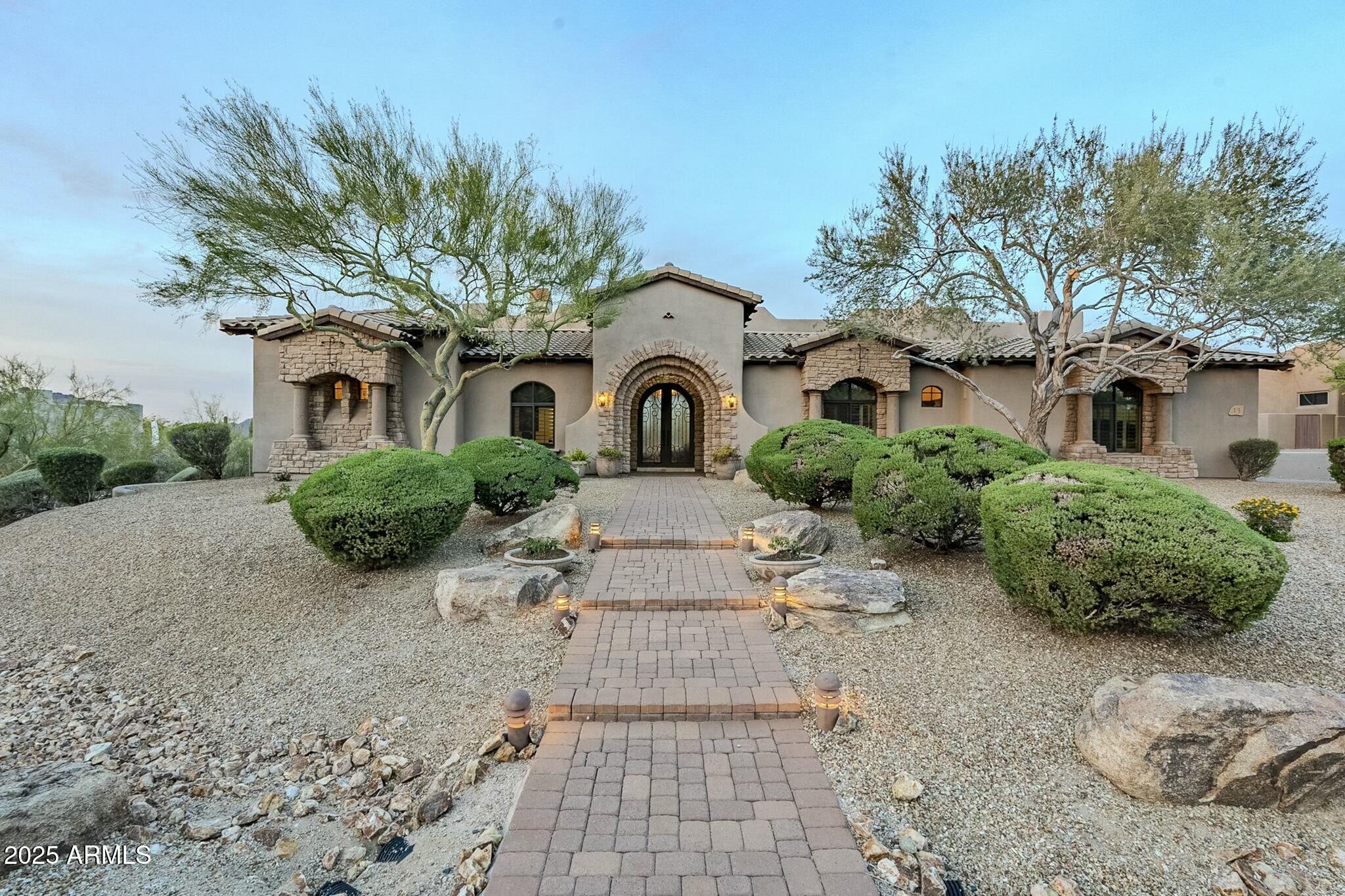7260 E EAGLE CREST Drive 13