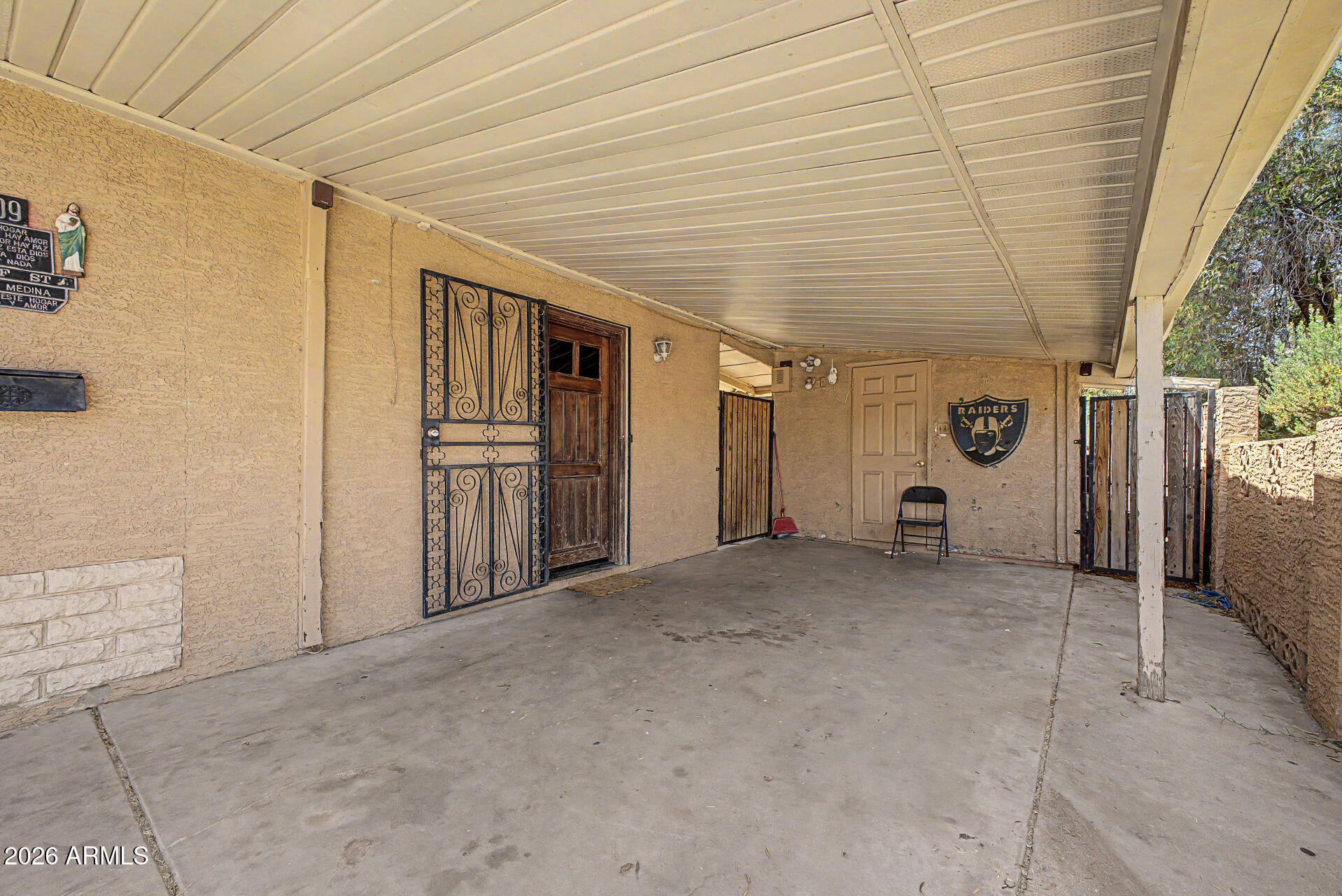 6909 W Wolf Street