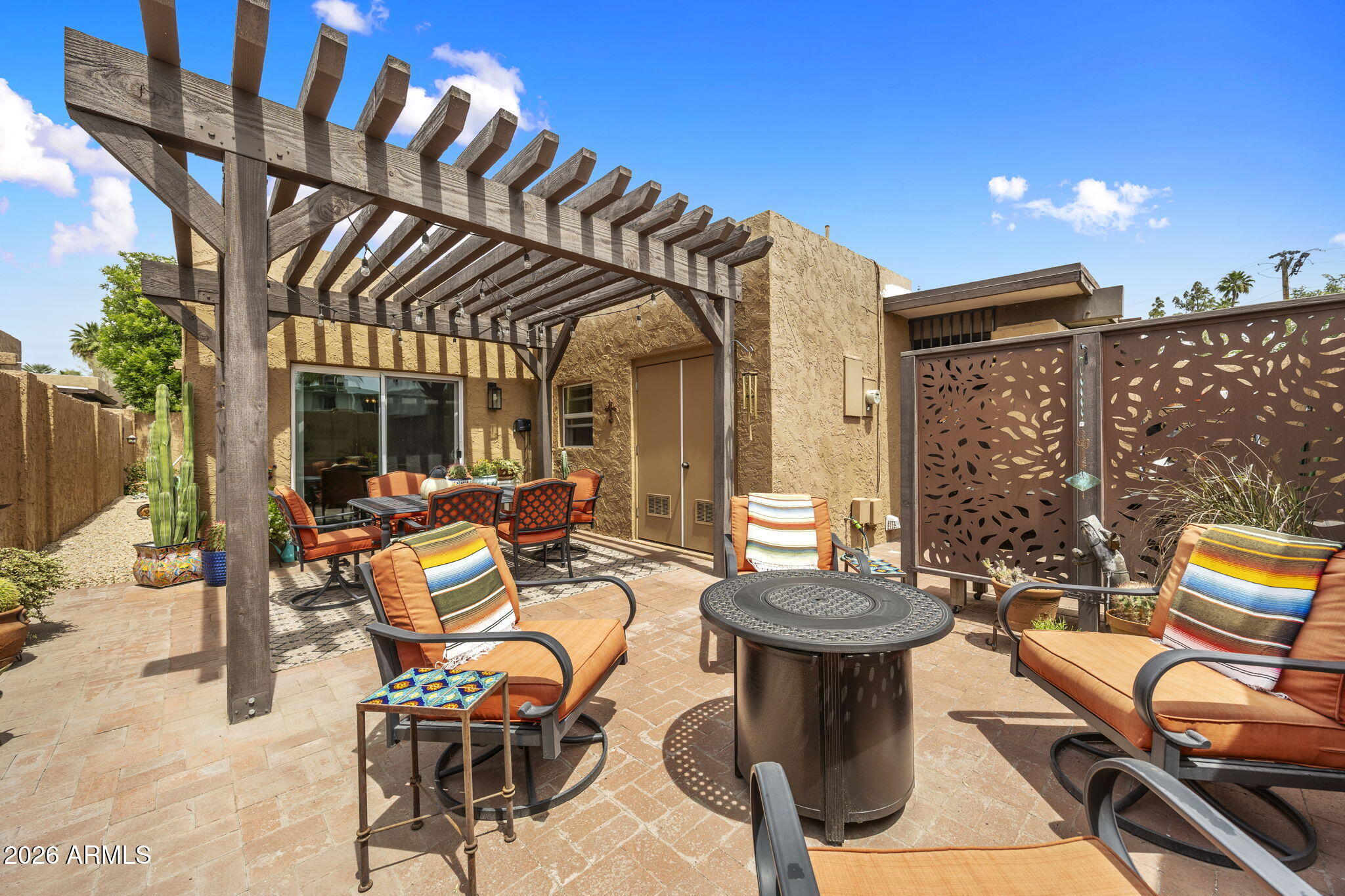 CASA LA PALOMA TOWNHOUSES - Residential