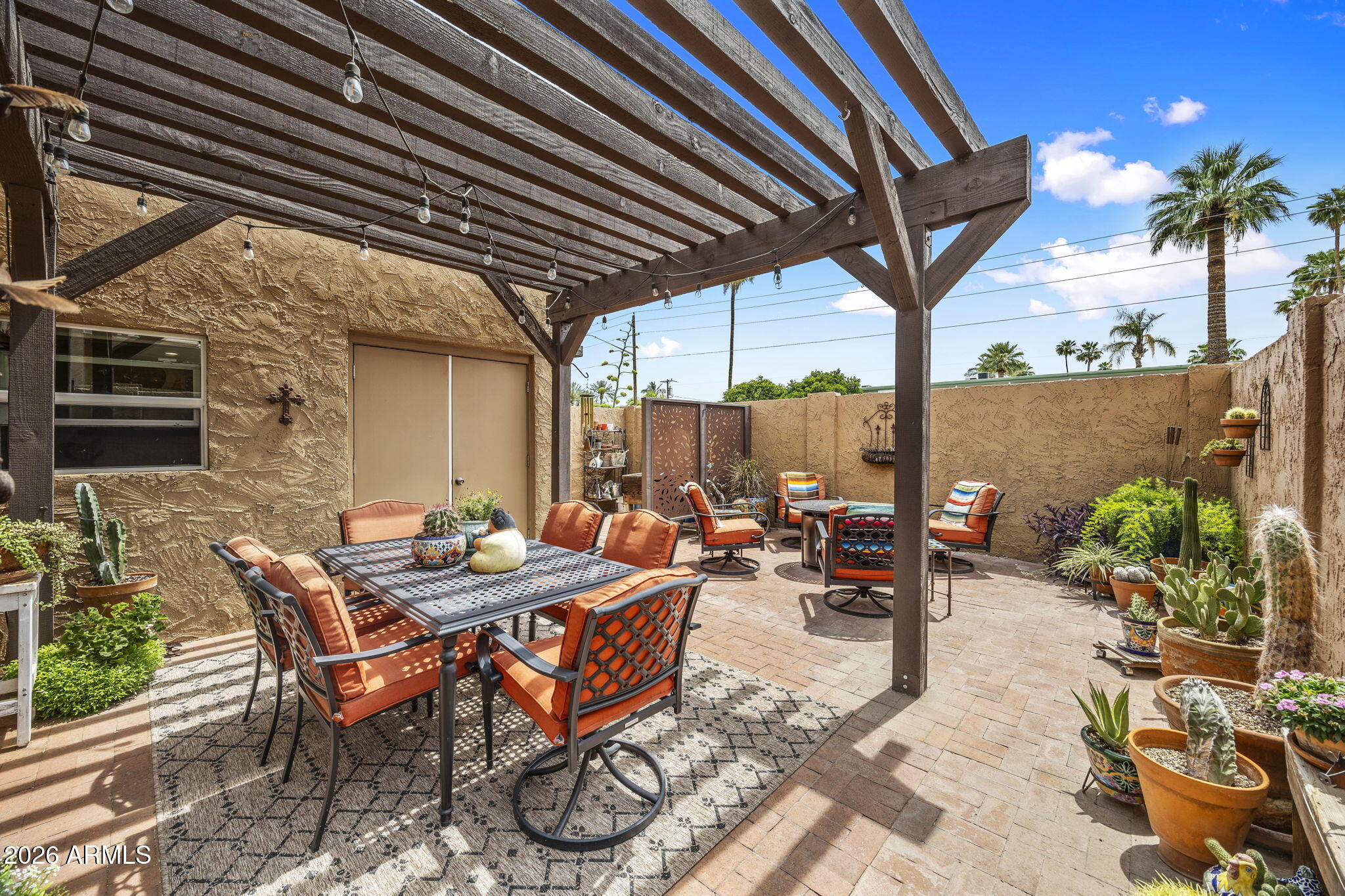 CASA LA PALOMA TOWNHOUSES - Residential