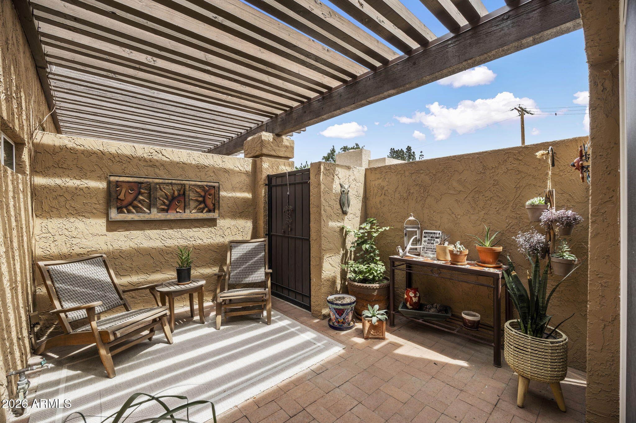 6502 N La Paloma Este --