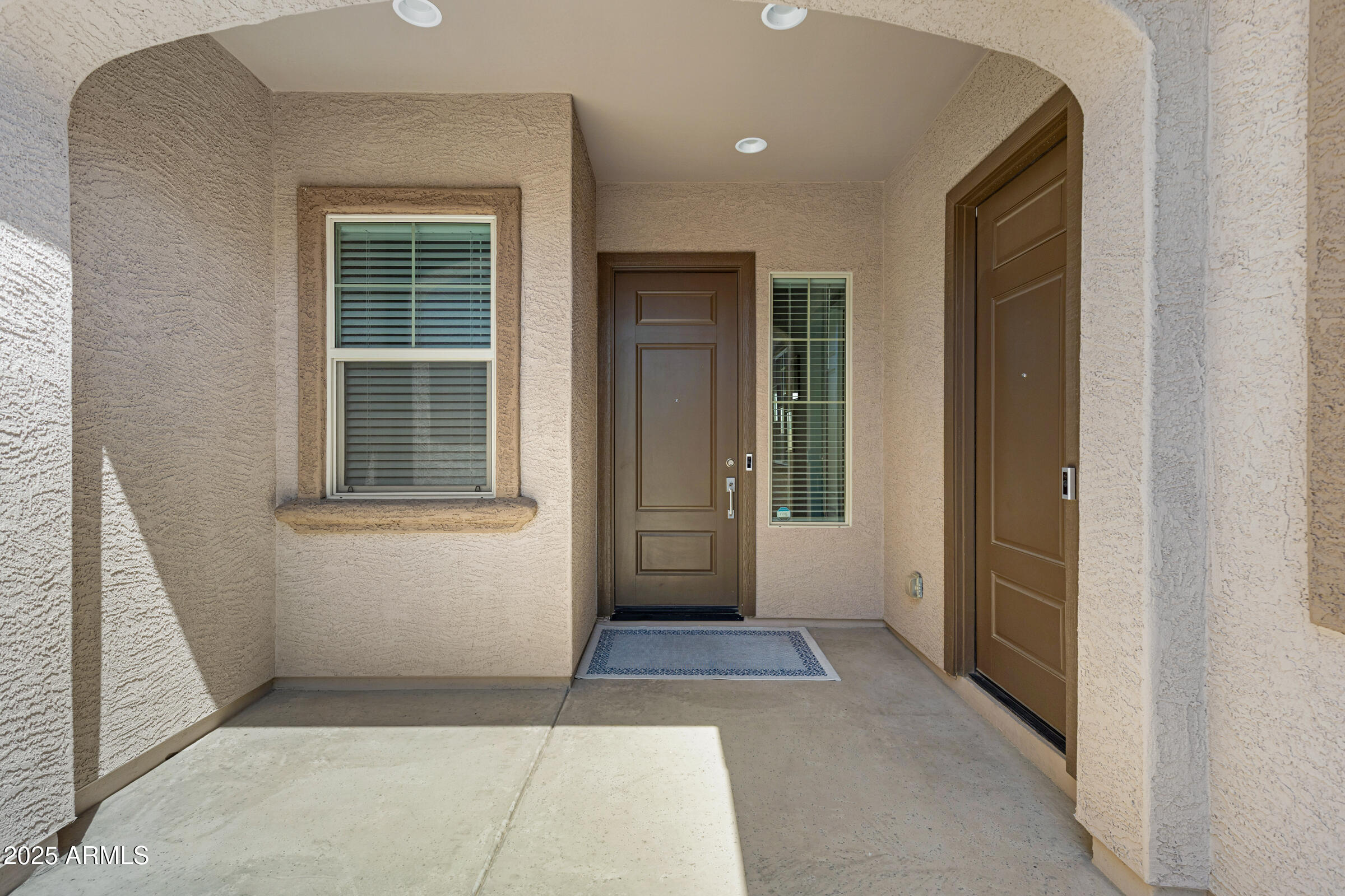 3928 W LA MIRADA Drive