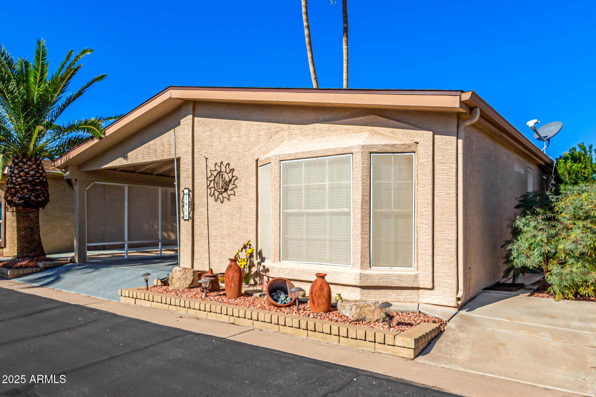 1816 E TORREY PINES Lane