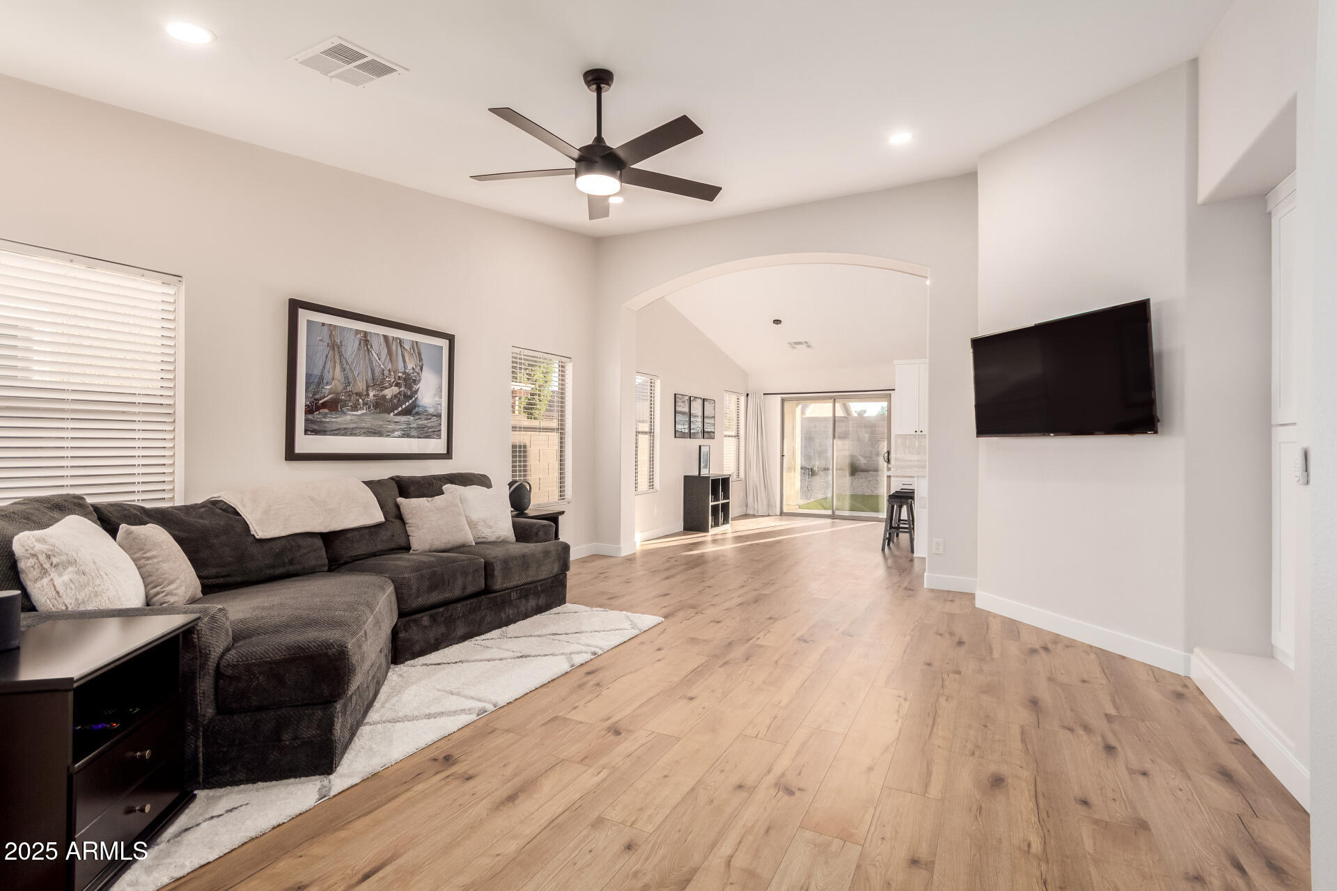3353 E WILDHORSE Drive