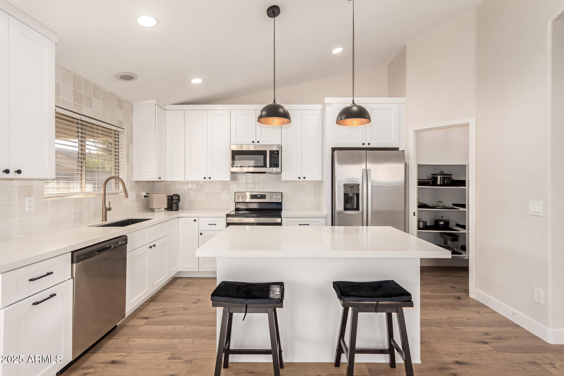 3353 E WILDHORSE Drive