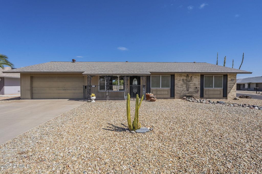 Photo of 19825 N 100th Avenue, Sun City, AZ 85373 (MLS # 6944638)