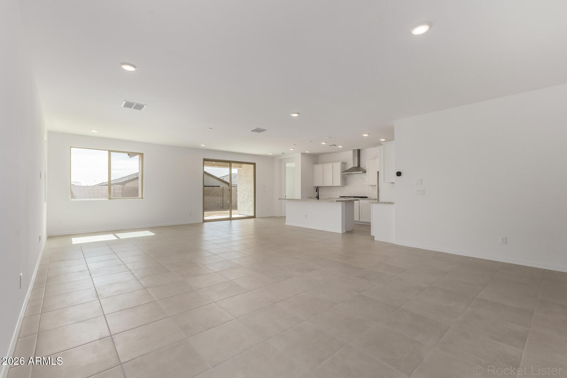 24221 W RAYMOND Street