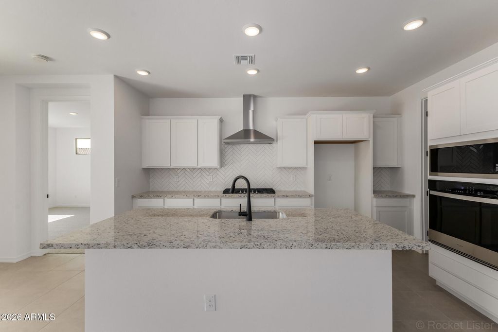 Photo of 24221 W Raymond Street, Buckeye, AZ 85326 (MLS # 7000777)