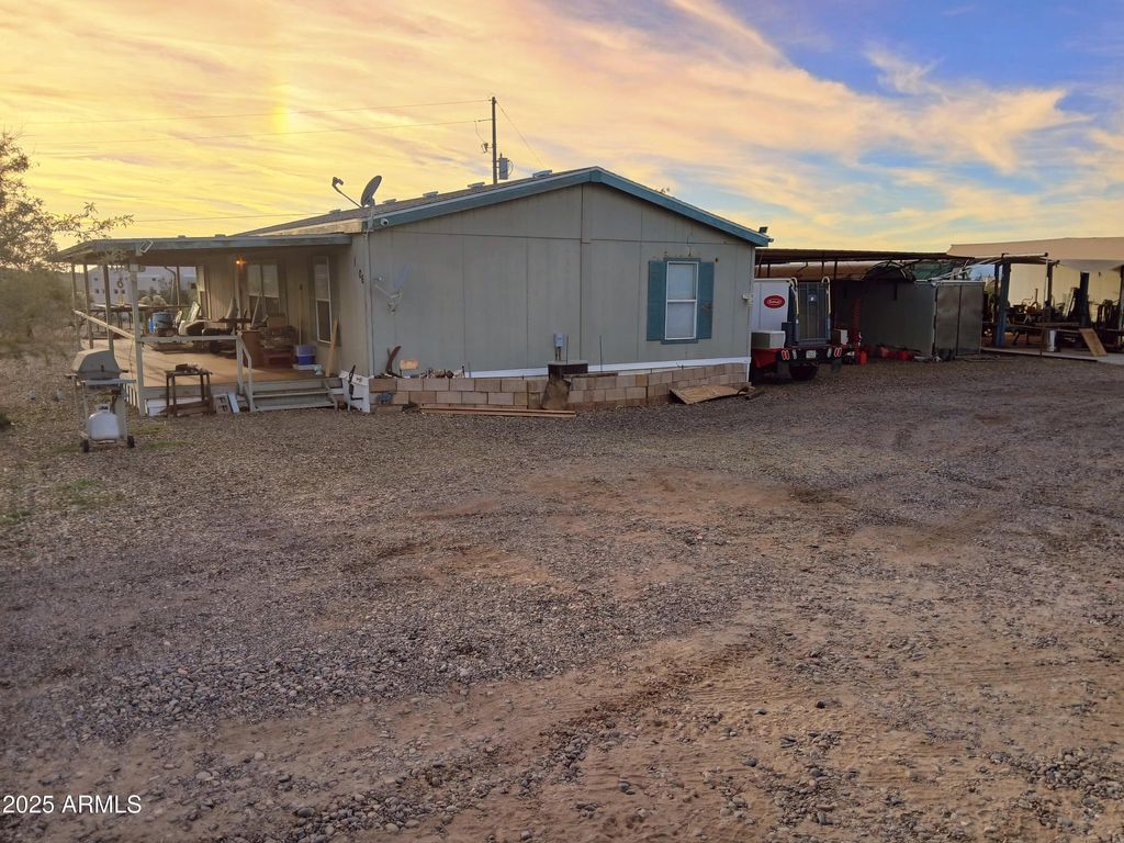 Photo of 1906 E Calvary Road, New River, AZ 85087 (MLS # 6946104)